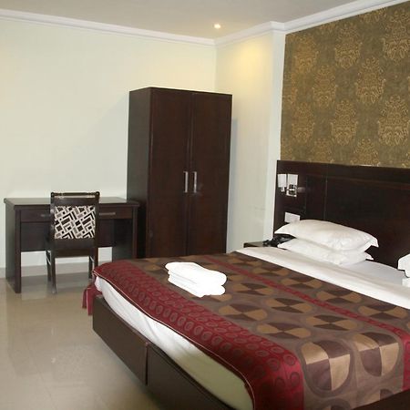 Celebration Hotel And Resort Rewa Εξωτερικό φωτογραφία